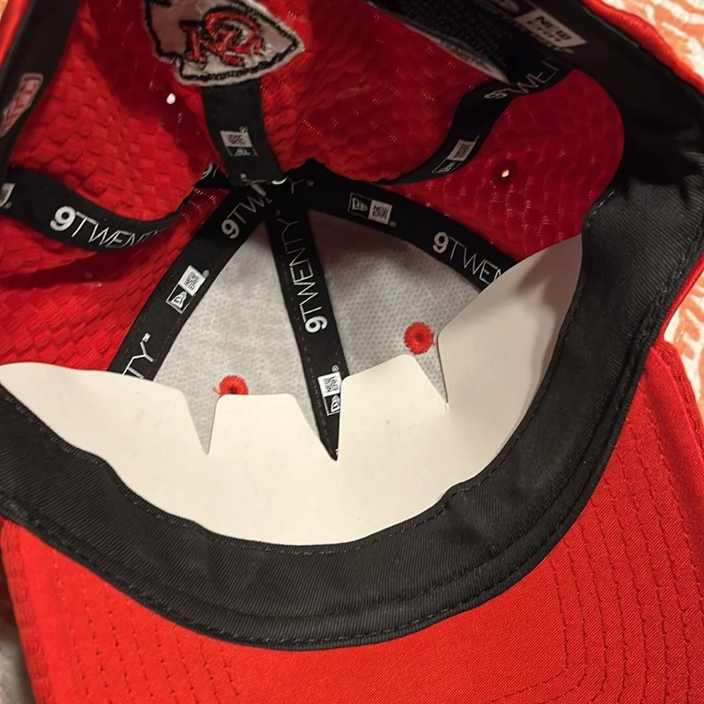 Brand New NFLChiefs New ERR 9 twenty Cap - Picture 4 of 5